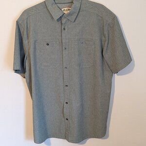 Men's Green Casual Button Down Shirt, Medium